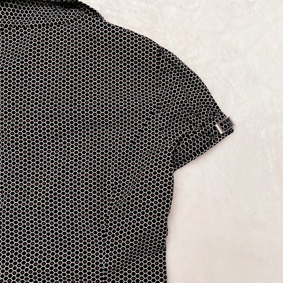 Express Studio Cap Sleeve Blouse - Picture 2 of 7